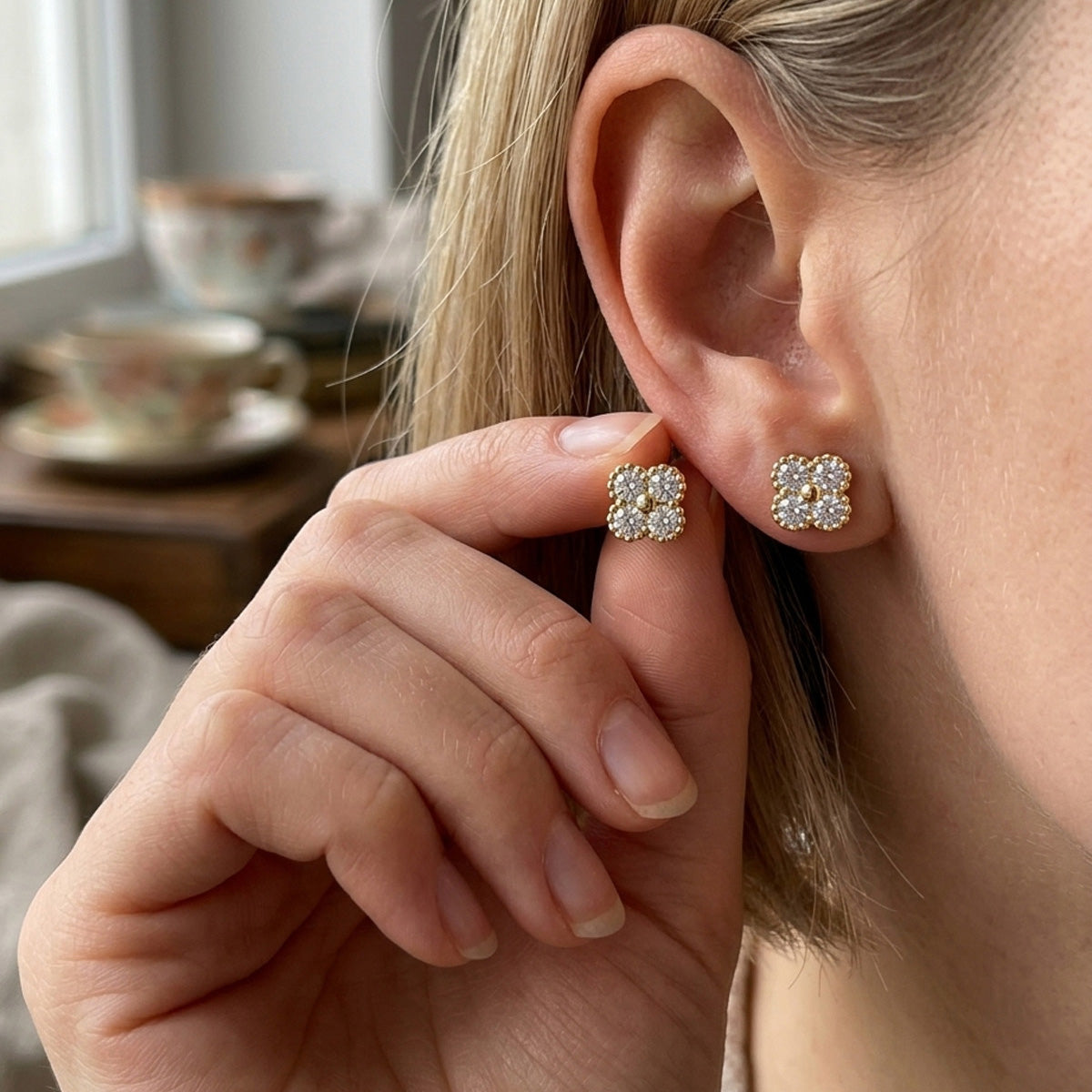 Minimalist Clover Moissanite Stud Earrings - Sparkling S925 Sterling Silver Niche Design